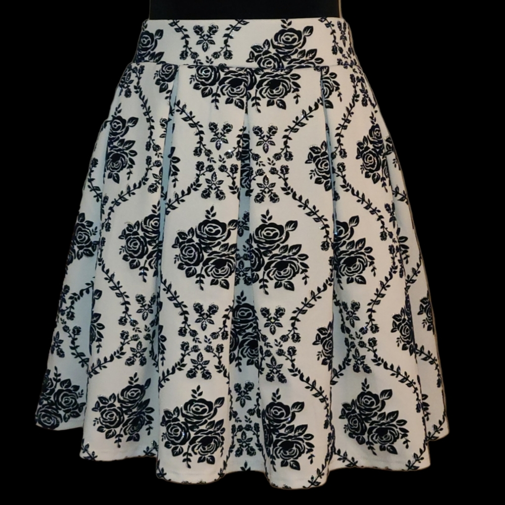 Beautees girls plus size 16½ white skirt